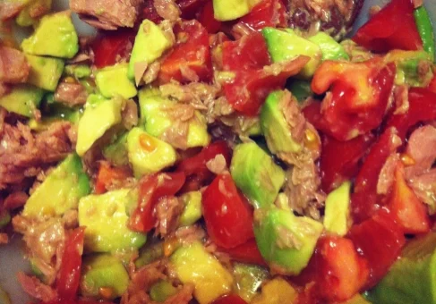 Tuna Salad with Cherry Tomatoes and Avocado Recipe Tuna Salad with Cherry Tomatoes and Avocado Recipe
