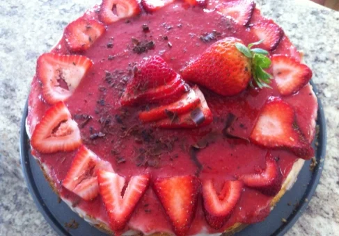 new york cheesecake with strawberry sauce new york cheesecake with strawberry sauce